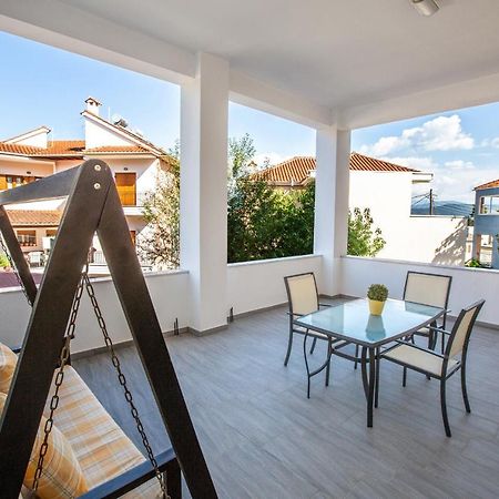 Modern Lake View Apartment 约阿尼纳 外观 照片